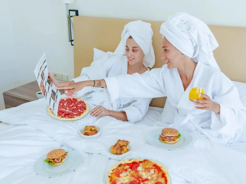 Room-service - Отель Кортъярд Марриотт Красная Поляна