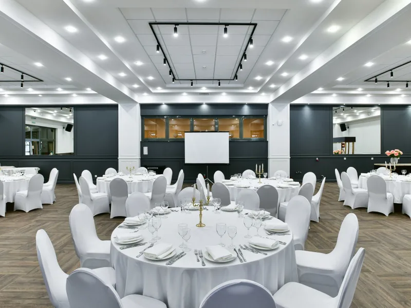 Forest Country Hall