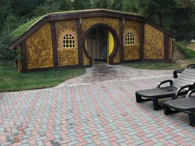 Сауна у открытого бассейна