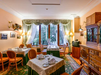 Зал «Брежнева» ресторана «Шоша»