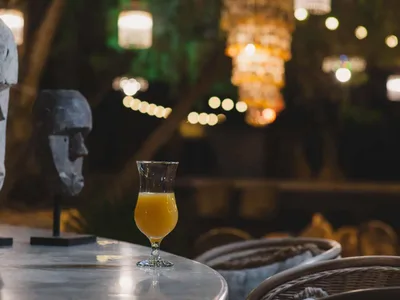 Бар у бассейна