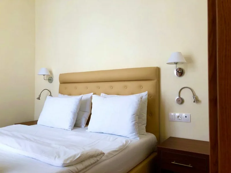 Полулюкс - Парк-отель AMRA PARK-HOTEL & SPA
