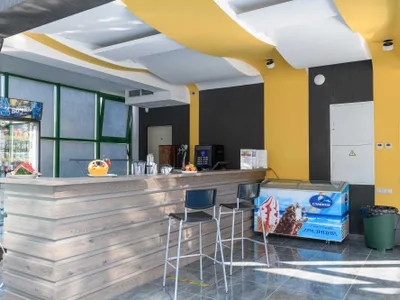 Lounge bar