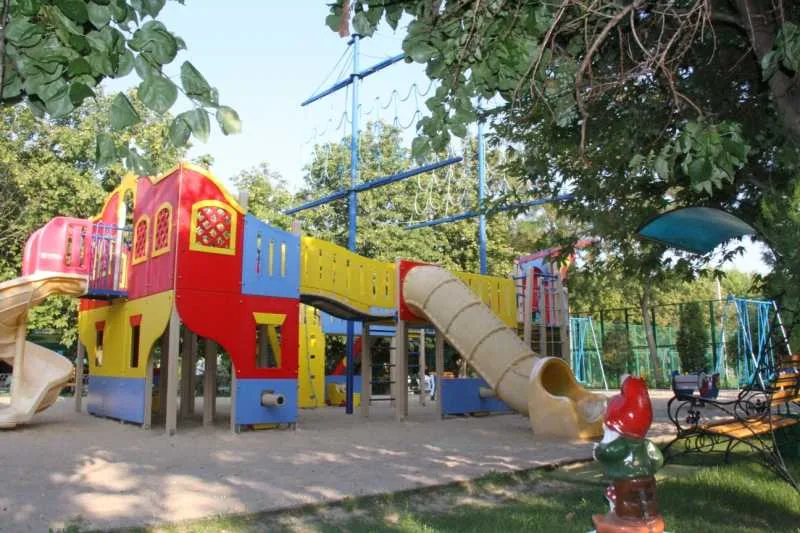 Детский игровой комплекс - Пансионат Солнечный