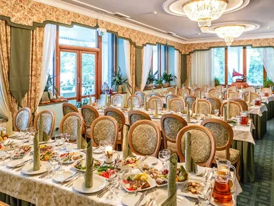 Основной зал ресторана «Шоша»