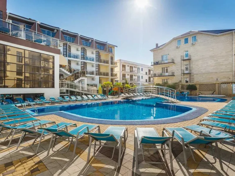 3 открытых бассейна - Отель Pontos Family Resorts Hotel