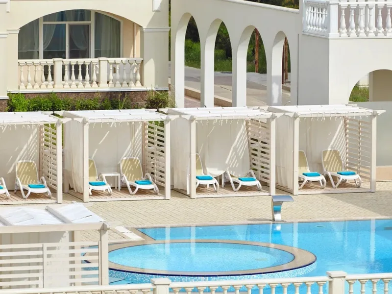 Бассейн в Alma Dacha открытый - Отель Alma Park Resort