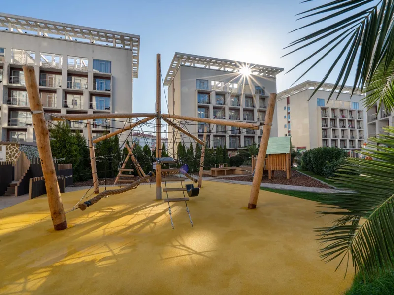 Детские площадки - Отель Bridge Resort