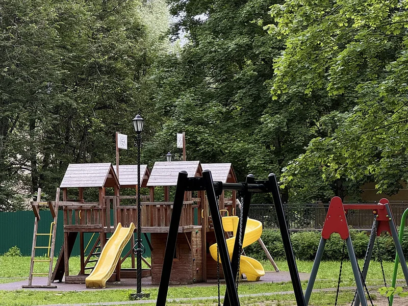 Детская площадка - Дом отдыха Ершово