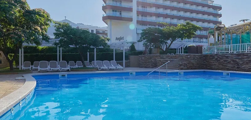 Комплекс открытых бассейнов - Отель Alean Family Biarritz