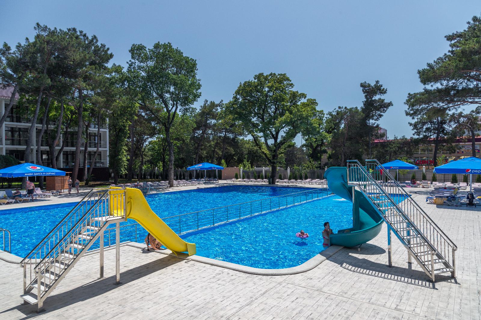 Открытый бассейн для детей -  Санаторий Красная Талка