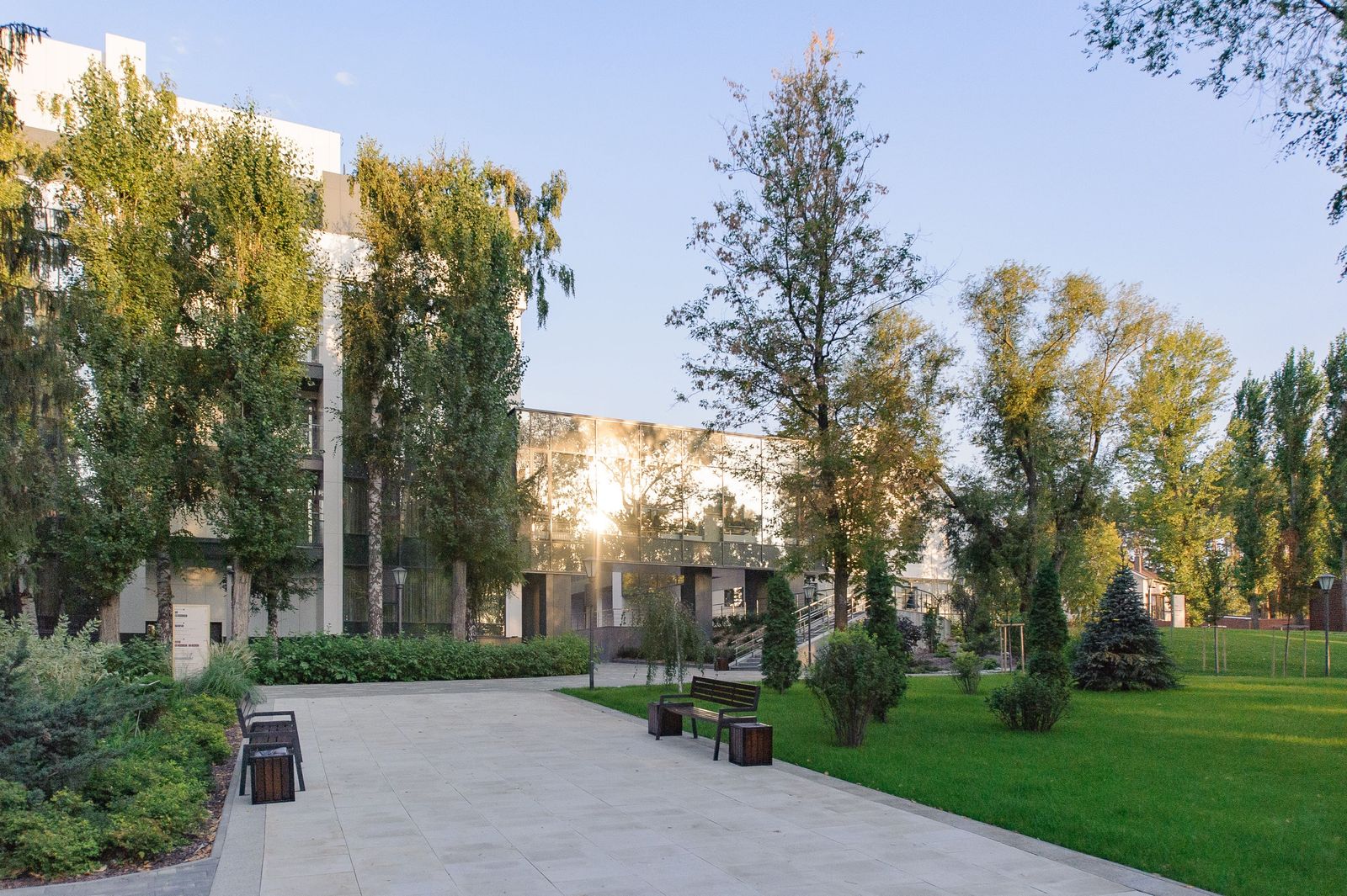 Парковая зона -  Премиальный оздоровительный комплекс Санаторий Дон