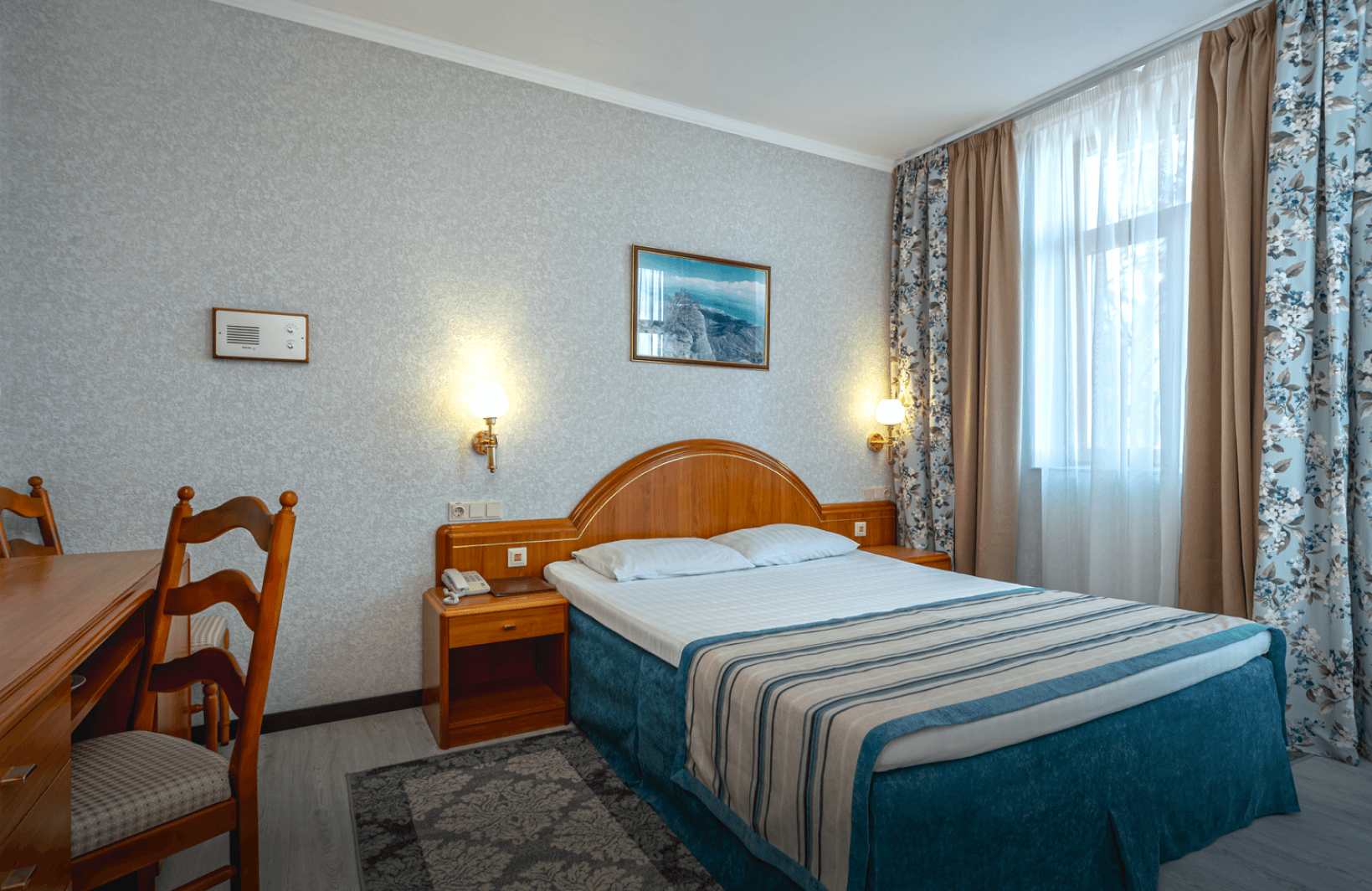 Эконом-Стандарт с двухспальной кроватью Double Economy -  Санаторий Сосновая Роща